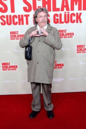 Hape Kerkeling aka Horst Schlaemmer attends the Horst Schlaemmer sucht das Glueck premiere at Cinemaxx Dammtor on March 24, 2026 in Hamburg, Germany Horst Schlaemmer sucht das Glueck Premiere in Hamburg, Germany