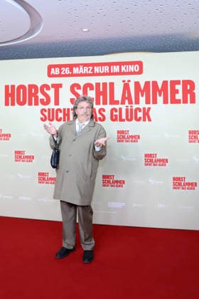 Premiere Horst Schlaemmer sucht das Glueck Hape Kerkeling Horst Schlaemmer , Hamburg Premiere Horst Schlaemmer sucht das Glueck, Cinemaxx Dammtor, 24 03 2026 Copyright: xEventpressxBecherx
