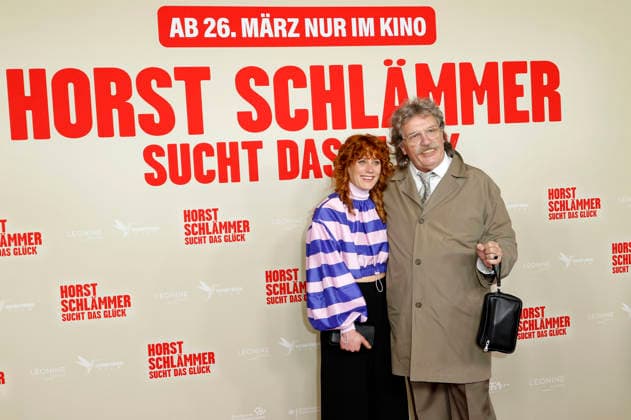 Laura Thomas and Hape Kerkeling at the premiere of the movie Horst Schlämmer sucht das Glück at Cinemaxx Dammtor Hamburg, 24 03 2026 Foto:xC.xTamckex xFuturexImagex schlaemmer_hh_6356