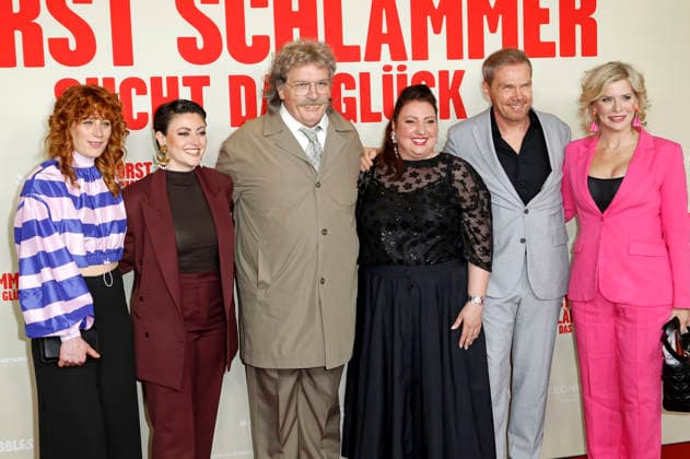 Laura Thomas, Tahnee Schaffarczyk, Hape Kerkeling, Meltem Kaptan, Sven Unterwaldt and Eva Habermann at the premiere of the movie Horst Schlämmer sucht das Glück at Cinemaxx Dammtor Hamburg, 24 03 2026 Foto:xC.xTamckex xFuturexImagex schlaemmer_hh_6362