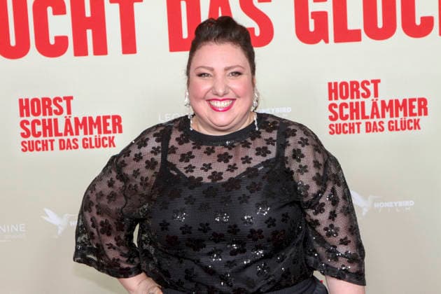 ABB SCHLAEMMER Meltem Kaptan as a guest on the red carpet at the Hamburg premiere of the movie Horst Schlaemmer sucht das Glueck at Cinemaxx Damtor on Tuesday 24 03 2026 in Hamburg Hamburg Germany