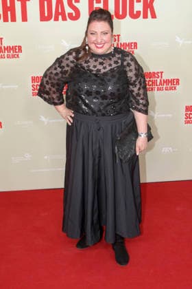 ABB SCHLAEMMER Meltem Kaptan as guest on the red carpet at the Hamburg premiere of the movie Horst Schlaemmer sucht das Glueck at Cinemaxx Damtor on Tuesday 24 03 2026 in Hamburg Hamburg Germany