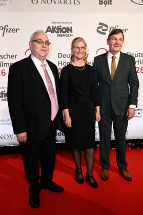 Hans Werner Lange, guest and Andreas Bethke at the presentation of the 24 German Hearing Film Award 2026 at the Colosseum Filmtheater Berlin, 24 03 2026 Foto:xN.xKubelkax xFuturexImagex hoerfilmpreis_6301