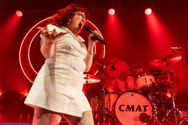 CMAT live in Oslo, Norway Oslo, Norway. 24th, March 2026. The Irish singer and songwriter CMAT performs a live concert at Rockefeller in Oslo. Norway, Oslo  Copyright: xGonzalesxPhoto Per-OttoxOppix