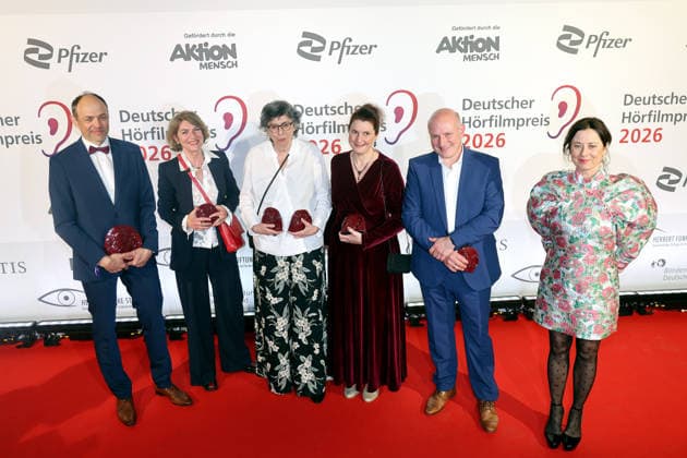 German Hearing Film Award, Award Ceremony at the Colosseum Cinema, Berlin, 24 03 2026 Winner after the award ceremony for the German Hearing Film Award at the Colosseum Cinema in Berlin on 24 03 2026 Berlin Cinema Collosseum Copyright: xRenÃ xduxVinagex