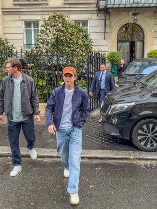 Tom Holland leaves the Shangri La hotel in Paris on March 25, 2026 Gedeon Taieb Bestimage Tom Holland leaves the Shangri La hotel in Paris on March 25, 2026 Paris France  Copyright: xGedeonxTaiebx xBestimagexGedeonxTaiebx xBestimagex