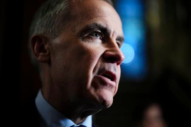 News Bilder des Tages March 25, 2026, Ottawa, Canada: Prime Minister Mark Carney arrives to a caucus meeting on Parliament Hill in Ottawa on Wednesday, March 25, 2026. Ottawa Canada  - ZUMAc35_ 20260325_zaf_c35_023 Copyright: xSeanxKilpatrickx