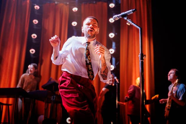 Chris Holsten live in Oslo, Norway Oslo, Norway. 25th, March 2026. The Norwegian singer and songwriter Chris Holsten performs a live concert Sentrum Scene in Oslo. Norway, Oslo  Copyright: xGonzalesxPhoto KetilxMartinsenx