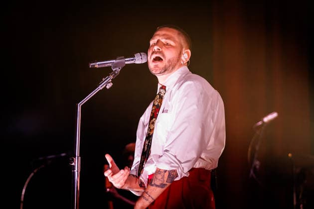 Chris Holsten live in Oslo, Norway Oslo, Norway. 25th, March 2026. The Norwegian singer and songwriter Chris Holsten performs a live concert Sentrum Scene in Oslo. Norway, Oslo  Copyright: xGonzalesxPhoto KetilxMartinsenx