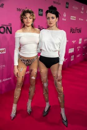 ABB POLYTON Lotta Kummer from Blond and Nina Kummer as guests on the red carpet at the Polyton Music Award Ceremony 2026 at Atelier GardensBerkin on Wednesday 25 03 2026 in Berlin Berlin Germany