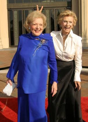 CREATIVE EMMYS Sept. 13, 2003 - Los Angeles, CA, USA - BETTY WHITE AND CLORIS LEACHMAN -..2003 EMMY CREATIVE ARTS AWARDS -.SHRINE AUDITORIUM, LOS ANGELES, CA - .09 13 2003 -. NINA PROMMER 2003 K32566NP Copyright: xNinaxPrommerx