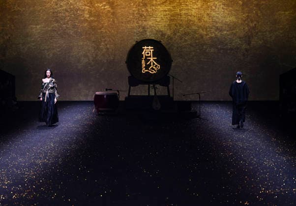 (260326) -- SHANGHAI, March 26, 2026 -- Models present creations of HEMU during the 2026 Autumn Winter Shanghai Fashion Week in east China s Shanghai, March 26, 2026. ) CHINA-SHANGHAI-FASHION WEEK-HEMU (CN) ChenxHaoming 