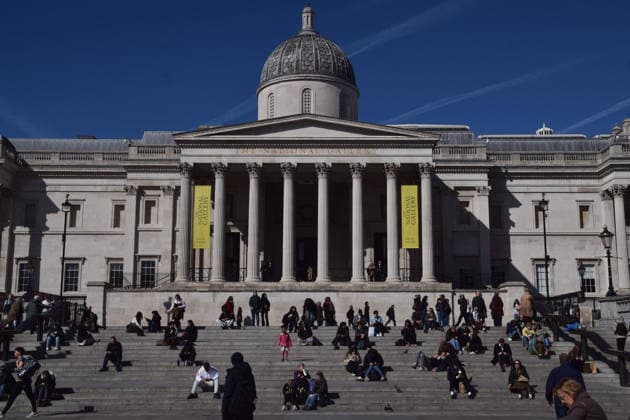 March 26, 2026, London, England, United Kingdom: General view of the National Gallery in Trafalgar Square as the government considers charging tourists for entry to major museums. Currently, museum entry is free, apart from certain exhibits and events. London United Kingdom  - ZUMAv130 20260326_zip_v130_022 Copyright: xVukxValcicx