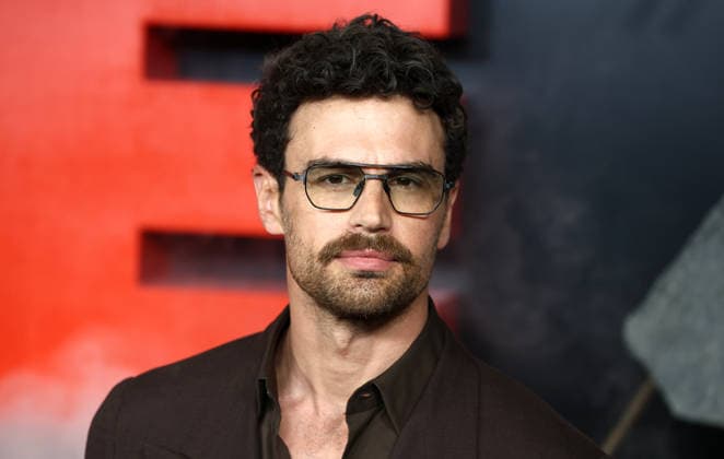 The Fuze UK Premiere at Odeon West End in London, England. Theo James attends the Fuze UK premiere at Odeon West End in London, England on March 26, 2026. London Odeon West End UK Copyright: xFredxDuvalx