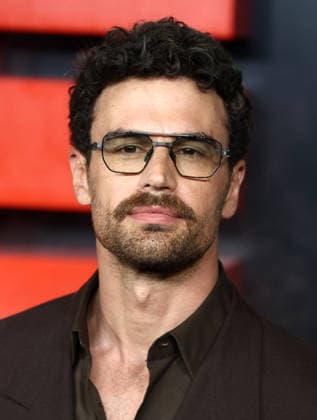 The Fuze UK Premiere at Odeon West End in London, England. Theo James attends the Fuze UK premiere at Odeon West End in London, England on March 26, 2026. London Odeon West End UK Copyright: xFredxDuvalx