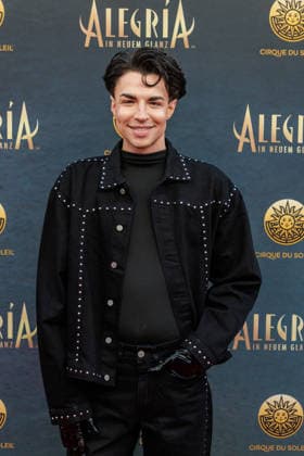 26 03 2026 Düsseldorf Cirque du Soleil Alegria Red Carpet on the evening of the Düsseldorf premiere Here Benedetto Paterno Düsseldorf Gerresheim Glasmacherviertel North Rhine-Westphalia Germany