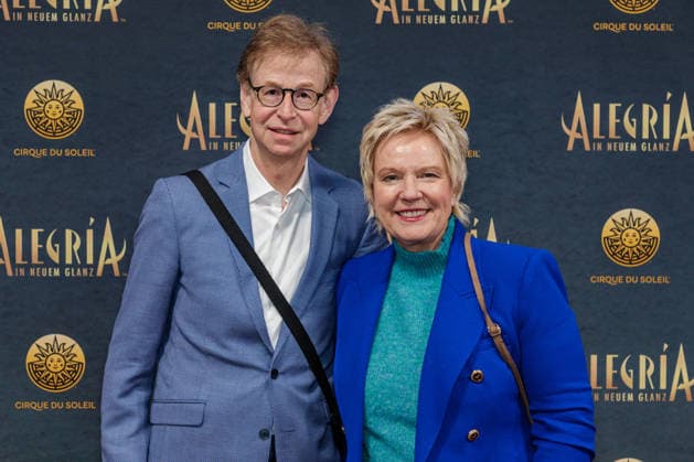 26 03 2026 Düsseldorf Cirque du Soleil Alegria Red Carpet on the evening of the Düsseldorf premiere Here Birgit Biggi Lechtermann and her husband Ingo Kersting Düsseldorf Gerresheim Glasmacherviertel North Rhine-Westphalia Germany