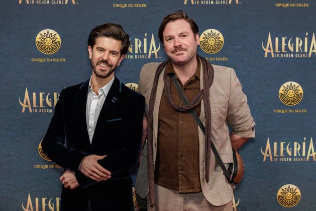 26 03 2026 Düsseldorf Cirque du Soleil Alegria Red Carpet on the evening of the Düsseldorf premiere Here l r Lennart Kulke and Manuel Rittich Düsseldorf Gerresheim Glasmacherviertel North Rhine-Westphalia Germany