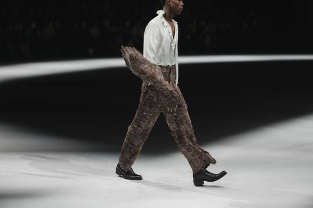 March 27, 2026, Beijing, China: A model walks the runway at the Zickness show by designer Zic during 2026 China International Fashion Week Beijing China - ZUMAx102 20260327_zsp_x102_010 Copyright: xPeterxCooperx