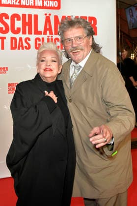 Angelika Milster and Hape Kerkeling at the premiere of the movie Horst Schlämmer sucht das Glück at the Zoo Palast Berlin, 27 03 2026 Foto:xM.xBehrensx xFuturexImagex schlaemmer_berlin_6313