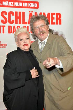 Angelika Milster and Hape Kerkeling at the premiere of the movie Horst Schlämmer sucht das Glück at the Zoo Palast Berlin, 27 03 2026 Foto:xM.xBehrensx xFuturexImagex schlaemmer_berlin_6316