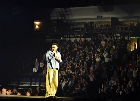 March 27, 2026, Norfolk, Virginia, USA: TAUREN WELLS brings some christan music to the at The Chartway Arena at Old Dominion University, Norfolk, Virginia on 27 March 2026. photo Ã‚ Norfolk USA  - ZUMAm90_ 20260327_zap_m90_054 Copyright: xJeffxMoorex