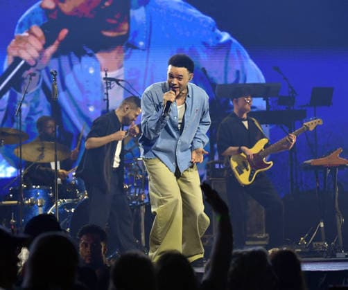 March 27, 2026, Norfolk, Virginia, USA: TAUREN WELLS brings some christan music to the at The Chartway Arena at Old Dominion University, Norfolk, Virginia on 27 March 2026. photo Ã‚ Norfolk USA  - ZUMAm90_ 20260327_zap_m90_060 Copyright: xJeffxMoorex