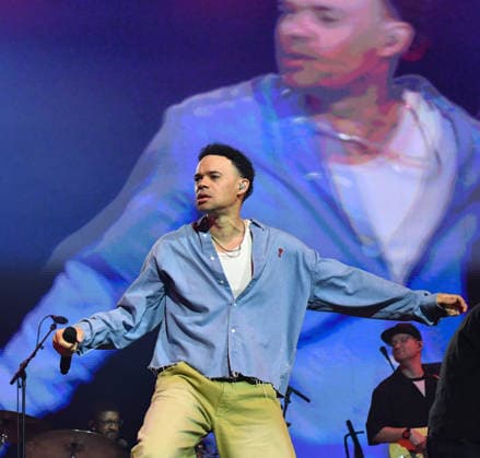 March 27, 2026, Norfolk, Virginia, USA: TAUREN WELLS brings some christan music to the at The Chartway Arena at Old Dominion University, Norfolk, Virginia on 27 March 2026. photo Ã‚ Norfolk USA  - ZUMAm90_ 20260327_zap_m90_062 Copyright: xJeffxMoorex