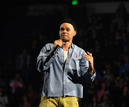 March 27, 2026, Norfolk, Virginia, USA: TAUREN WELLS brings some christan music to the at The Chartway Arena at Old Dominion University, Norfolk, Virginia on 27 March 2026. photo Ã‚ Norfolk USA  - ZUMAm90_ 20260327_zap_m90_064 Copyright: xJeffxMoorex
