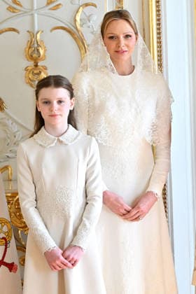 La princesse Charlènede Monaco et la princesse Gabriella Entretien au palais pricnier et photo officielle Visite historique du pape Léon XIV à Monaco le 28 mars 2026 Bruno Bebert Dominique Jacovides Bestimage Pope Leo XIV s meeting with Prince Albert II of Monaco and Princess Charlene at the Prince s Palace Historic visit of Pope Leo XIV to Monaco on March 28, 2026 Monaco  Copyright: xDominiquexJacovidesx-xBrunoxBebertx xBestimagexDominiquexJacovidesx-xBrunoxBebertx xBestimagex