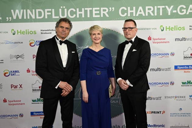 Matthias Birth, Manuela Schwesig and Thomas Knüppel at the 9 Windflüchter Charity Gala 2026 in aid of the Betroffen˜ foundation in the Störtebeker Brauquartier Stralsund, 28 03 2026 Copyright: xMatthiasxWehnertx