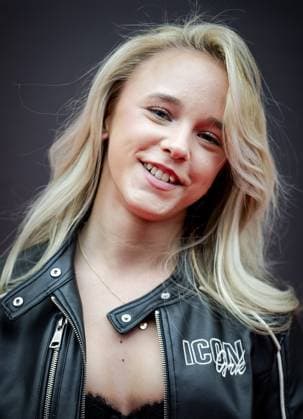 AMSTERDAM - Emma Kok prior to the premiere of the musical We Will Rock You at the DeLaMar Theatre. The musical, based on the music of Queen, is returning to Dutch theaters. ROBIN VAN LONKHUIJSEN ANP netherlands out - belgium out  Copyright: xx x554667826x originalFilename: 554667826.jpg