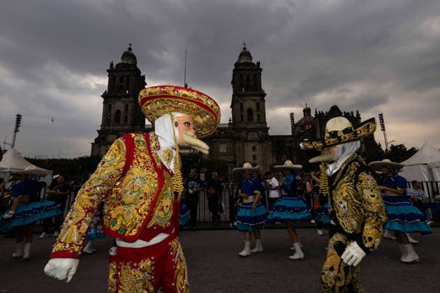 March 29, 2026, Mexico City, Mexico: Performers, dancers and musicians took part in the Third Carnival of Carnivals in Mexico City, where thousands of people followed the route from the Monument to the Revolution to the Zocalo, in a celebration defined by masks, traditional costumes and live music. Mexico City Mexico - ZUMAl178 20260329_znp_l178_056 Copyright: xCristianxLeyvax