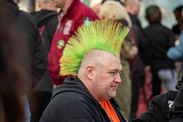 Scarborough Punk Festival 2026, UK - 29 Mar 2026 A punk rocker with Mohawk during the festival in Scarborough. Hundreds of punk rock fans gathered in Scarborough Spa in Yorkshire county, England for the two days long punk rock festival. Scarborough United Kingdom Copyright: xKrisztianxElekx xSOPAxImagesx SSS_20260329_PUNK_FEST_0011005180
