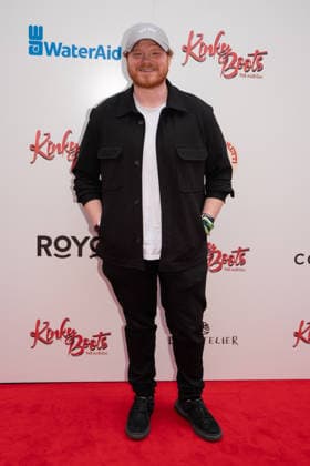 March 29, 2026, London, United Kingdom: Sam Williams seen arriving for the Gala performance of Kinky Boots The Musical for WaterAid Kinky Boots the Musical opens at London Coliseum in the West End and host a Gala Night in aid of WaterAid. .Arrivals and Cast on the red carpet and the curtain call of the show. March 29th 2026 London United Kingdom - ZUMAs197 20260329_aaa_s197_625 Copyright: xBonniexBritainx