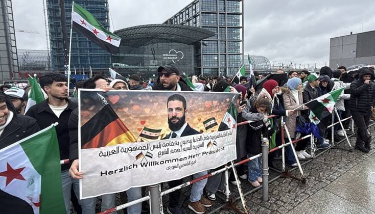 Support rally held for Syrian President Shara in Berlin BERLIN, GERMANY - MARCH 30: Syrians hold a support demonstration holding flags and banners for Syrian President Ahmed Shara, who is visiting the country in Berlin, Germany, on March 30, 2026. Erbil Basay Anadolu Berlin Germany. Editorial use only. Please get in touch for any other usage.  Copyright: x2026xAnadoluxErbilxBasayx