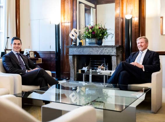 30-03-2026 HtB King Willem-Alexander during a meeting with Prime Minister Rob Jetten in his office at Noordeinde palace for the first weekly meeting since the swearing-in of the Jetten cabinet. Â  Copyright: xPPEx