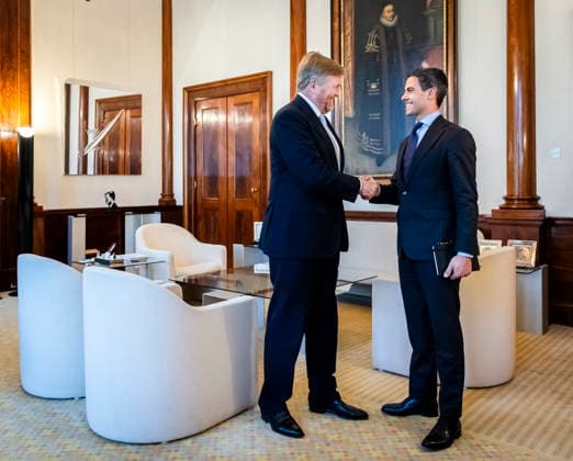 30-03-2026 HtB King Willem-Alexander during a meeting with Prime Minister Rob Jetten in his office at Noordeinde palace for the first weekly meeting since the swearing-in of the Jetten cabinet. Â  Copyright: xPPEx