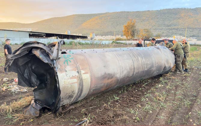 Missile debris inspected in northern Israel NAZARETH, ISRAEL - MARCH 30: Israeli soldiers inspect debris believed to be part of a missile launched from Iran that fell in the Kafr Manda town in Nazareth, northern Israel, on March 30, 2026. Samir Abdalhade Anadolu Nazareth Israel. Editorial use only. Please get in touch for any other usage.  Copyright: x2026xAnadoluxSamirxAbdalhadex