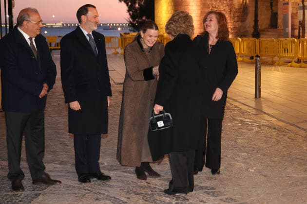 Queen Sofia attends the annual Easter concert to benefit Projecte Home Balears Queen Sofia 2d greets the president of the Parliament, Gabriel Le Senne 2i the president of the Balearic Government, Marga Prohens c and the president of the Congress, Francina Armengol i on her arrival at the annual Easter concert, in the Cathedral Basilica of Santa Maria de Mallorca, on March 30, 2026, in Palma de Mallorca, Mallorca, Balearic Islands Spain The Balearic Symphony Orchestra and the Choir of the University of the Balearic Islands have performed the Easter concert Verdis Requiem for the benefit of Proyecto Hombre The organization has indicated that the proceeds of the program will go entirely to the treatment and prevention programs developed by th  Copyright: xIsaacxBujx 7408719