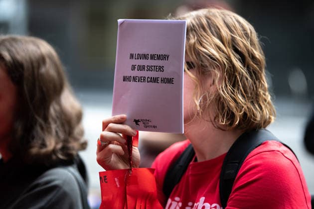 MICHAEL JAMES CHALMERS COURT, Supporters of sex workers mourn those who have been killed while working outside the Melbourne Magistrates Court in Melbourne, Tuesday, March 31, 2026. ( NO ARCHIVING Melbourne Victoria Australia  Copyright: xJayxKoglerx 20260331190150766496