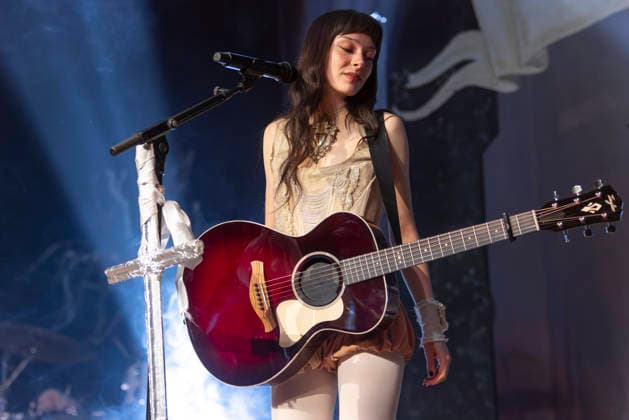 Holly Humberstone performs at New Century Hall Holly Humberstone performs at New Century Hall, Manchester, England, 30th March 2026, Credit:Mike Gray Avalon  Copyright: xMikexGrayx xAvalonx 1087555110