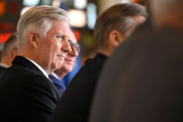King Philippe s visit to La Louvière LA LOUVIERE, BELGIUM - MARCH 31 : King Philippe chairs a round-table discussion alongside Minister-President Adrien Dolimont (MR) dedicated to the socio-economic regeneration of the Centre region, in the company of the Walloon Minister-President Adrien Dolimont (MR) on March 31, 2026 in La Louviere, Belgium, 31 03 2026 La Louviere Belgium  Copyright: xDidierxLebrunx