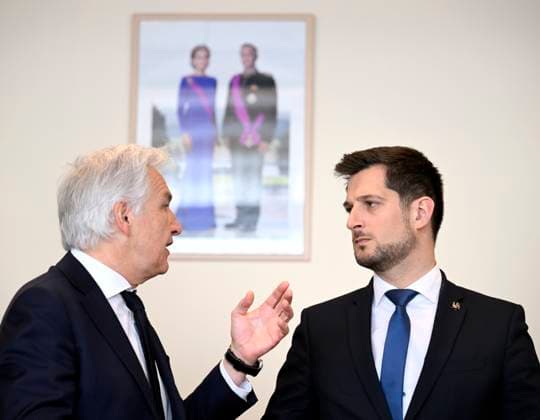 King Philippe s visit to La Louvière LA LOUVIERE, BELGIUM - MARCH 31 : Philippe Dubois (UCLouvain FUCaM Mons) pictured with Minister-President Adrien Dolimont (MR). King Philippe chairs a round-table discussion alongside Minister-President Adrien Dolimont (MR) dedicated to the socio-economic regeneration of the Centre region, in the company of the Walloon Minister-President Adrien Dolimont (MR) on March 31, 2026 in La Louviere, Belgium, 31 03 2026 La Louviere Belgium  Copyright: xDidierxLebrunx