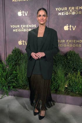 NEW YORK, NEW YORK - MARCH 30: Amanda Peet at Apple TV s Your Friends & Neighbors season 2 premiere at New York Historical on March 30, 2026 in New York City. Credit: AdMedia USA - ZUMAa123 20260330_zaa_a123_295 Copyright: xChrisxGonzalezx