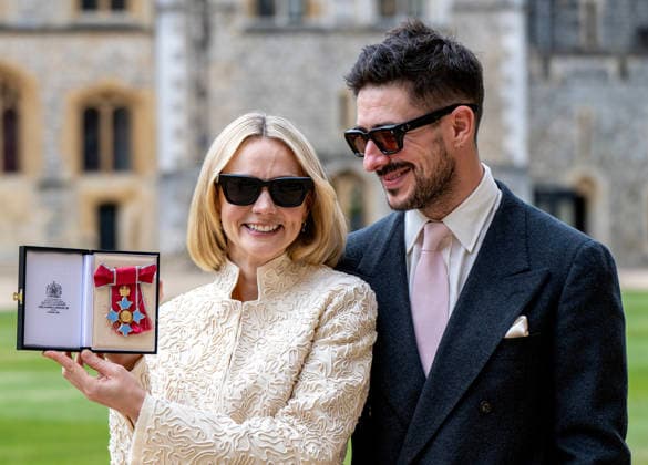 . 31 03 2026. Windsor, United Kingdom. Actress Carey Mulligan with her husband Marcus Mumford, after she received a CBE at an Investiture at Windsor Castle, United Kingdom  xPoolx xi-Imagesx IIM-26674-0007