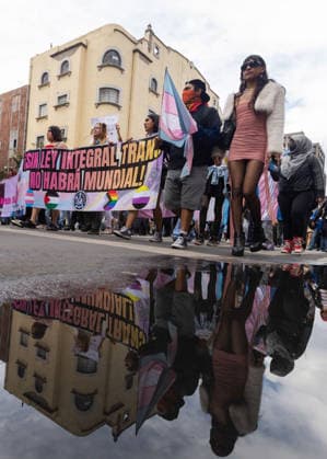 March 31, 2026, Mexico City, Mexico: Demonstration organized by the Libres y Combativas MX collective (Free and Combative Women MX) under the slogan: Trans and non-binary lives matter. The march moved from the Zocalo toward Plaza Tlaxcoaque and the Chabacano subway station, calling for the recognition of transfemicide, a comprehensive trans law, and access to rights including health, identity, education, work and housing. Mexico City Mexico - ZUMAl178 20260331_znp_l178_016 Copyright: xCristianxLeyvax