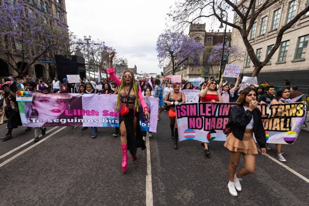 March 31, 2026, Mexico City, Mexico: Demonstration organized by the Libres y Combativas MX collective (Free and Combative Women MX) under the slogan: Trans and non-binary lives matter. The march moved from the Zocalo toward Plaza Tlaxcoaque and the Chabacano subway station, calling for the recognition of transfemicide, a comprehensive trans law, and access to rights including health, identity, education, work and housing. Mexico City Mexico  - ZUMAl178 20260331_znp_l178_019 Copyright: xCristianxLeyvax