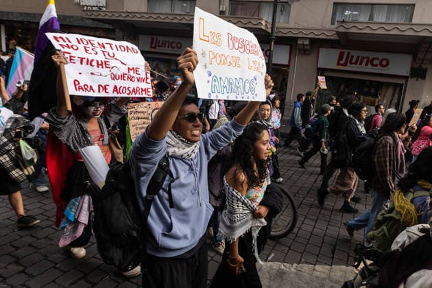 March 31, 2026, Mexico City, Mexico: Demonstration organized by the Libres y Combativas MX collective (Free and Combative Women MX) under the slogan: Trans and non-binary lives matter. The march moved from the Zocalo toward Plaza Tlaxcoaque and the Chabacano subway station, calling for the recognition of transfemicide, a comprehensive trans law, and access to rights including health, identity, education, work and housing. Mexico City Mexico  - ZUMAl178 20260331_znp_l178_023 Copyright: xCristianxLeyvax