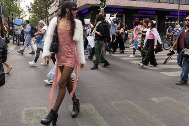 March 31, 2026, Mexico City, Mexico: Demonstration organized by the Libres y Combativas MX collective (Free and Combative Women MX) under the slogan: Trans and non-binary lives matter. The march moved from the Zocalo toward Plaza Tlaxcoaque and the Chabacano subway station, calling for the recognition of transfemicide, a comprehensive trans law, and access to rights including health, identity, education, work and housing. Mexico City Mexico  - ZUMAl178 20260331_znp_l178_026 Copyright: xCristianxLeyvax